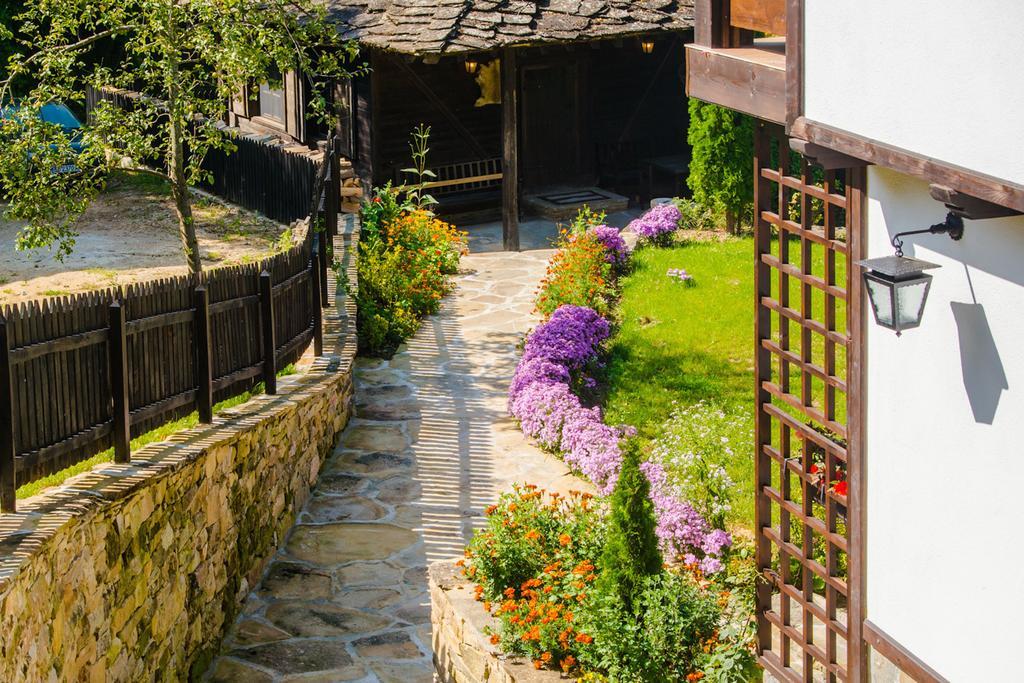 Strannopriemnitsa Guest House Bozhentsi Exteriör bild