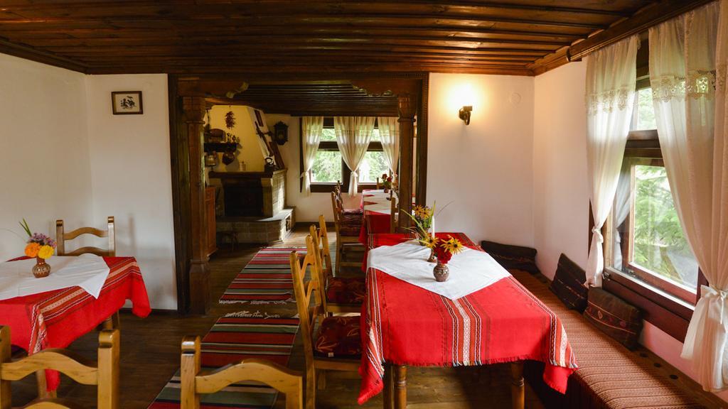 Strannopriemnitsa Guest House Bozhentsi Exteriör bild