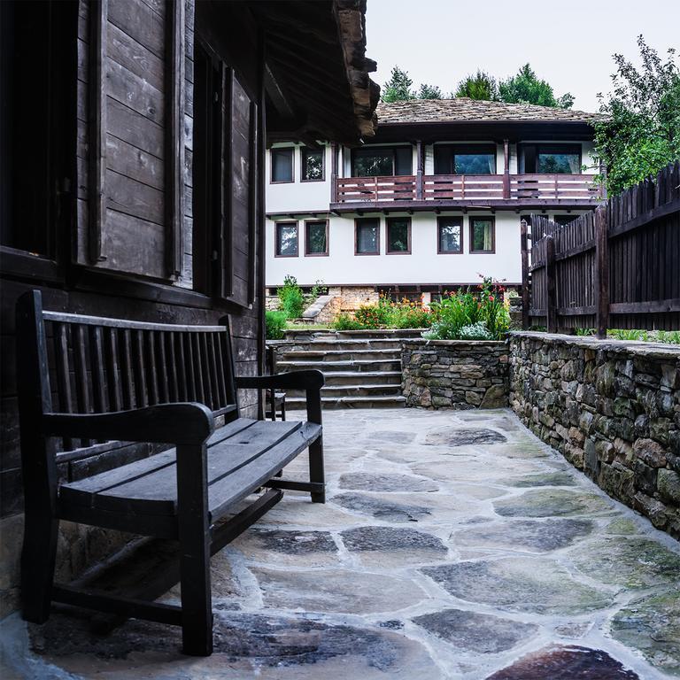 Strannopriemnitsa Guest House Bozhentsi Exteriör bild
